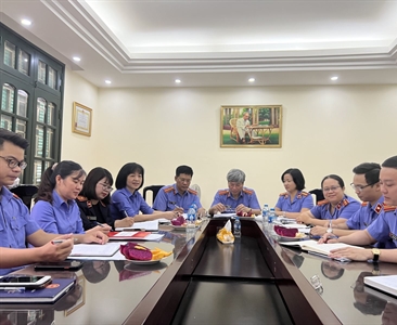 Vai trò của Đảng viên trong việc bảo vệ nền tảng  tư tưởng của Đảng trong...